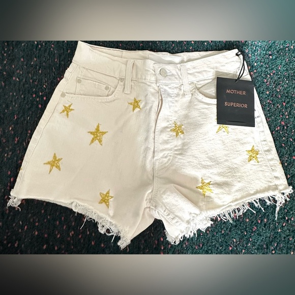 MOTHER Pants - RARE MOTHER NWT The Tomcat Kick Fray Short in Shoot For The Stars—26